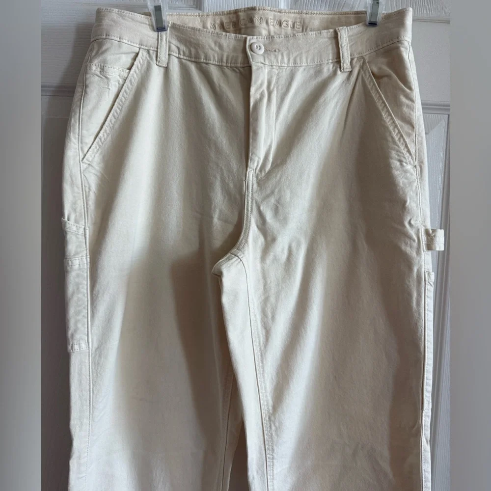 American Eagle Outfitters Cream Cargo Pants - Picture 2 of 5
